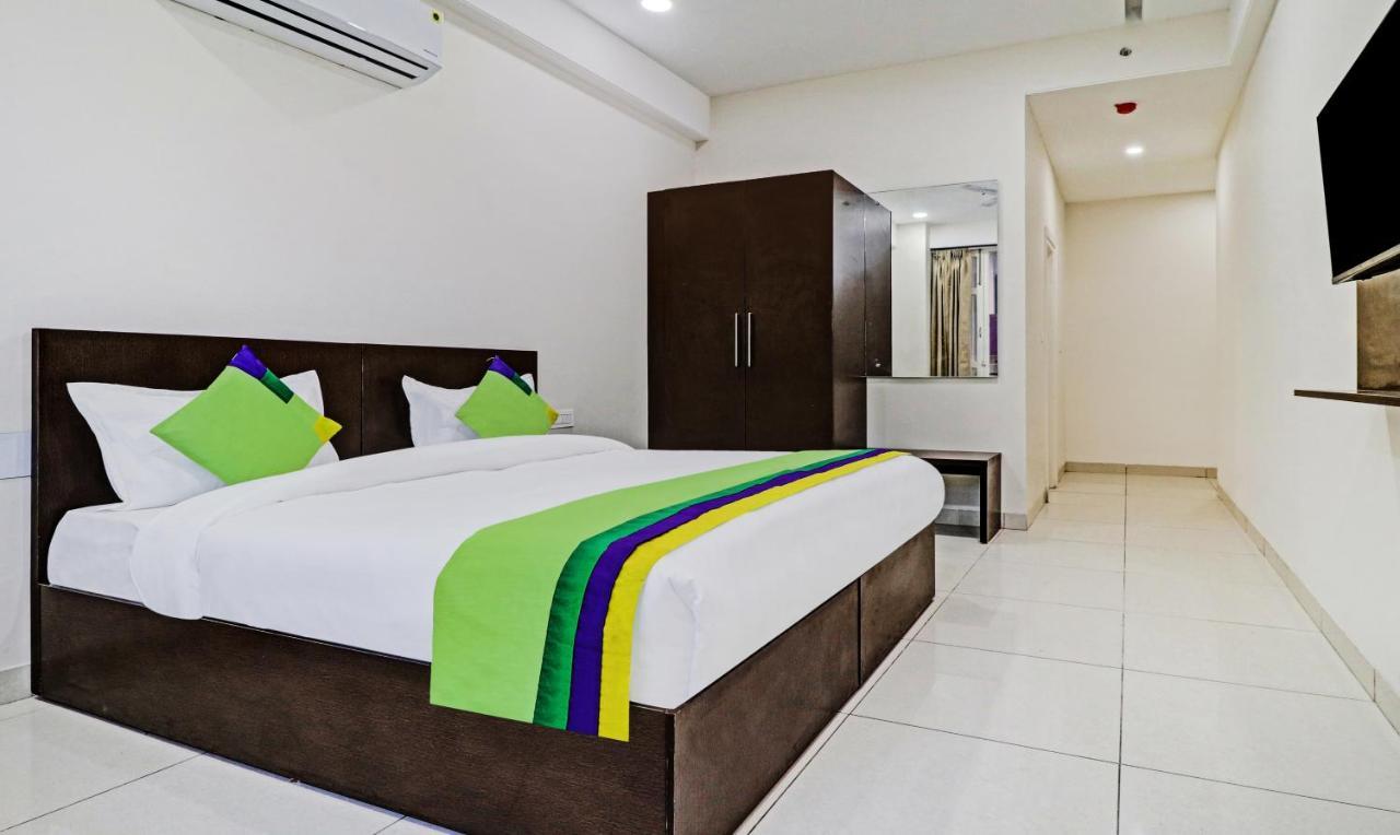 Treebo Kamron Regency Sector 80 Hotel Mohali Exterior photo